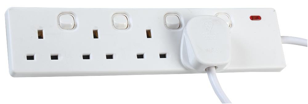 Pro Elec 4 Gang 2m Switched Extension Lead in White