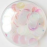 Estas lentejuelas están hechas de materiales de alta calidad, con colores vivos y colores brillantes, que pueden mejorar el efecto del proyecto.