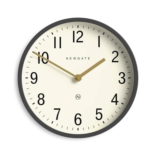 NEWGATE® Master Edwards Wall Clock - Metal Clock - Analog Wall Clock - Mid-Century Clock - Kitchen Wall Clocks - Round Wall Clock - Easy to Read - British Design (Blizzard Gray)