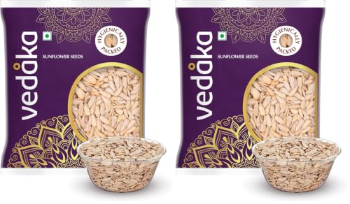 Image of Amazon Brand - Vedaka Premium Sunflower Seeds | 500 G | Rich In Magnesium | Hygienically Packed (Pack of 2)