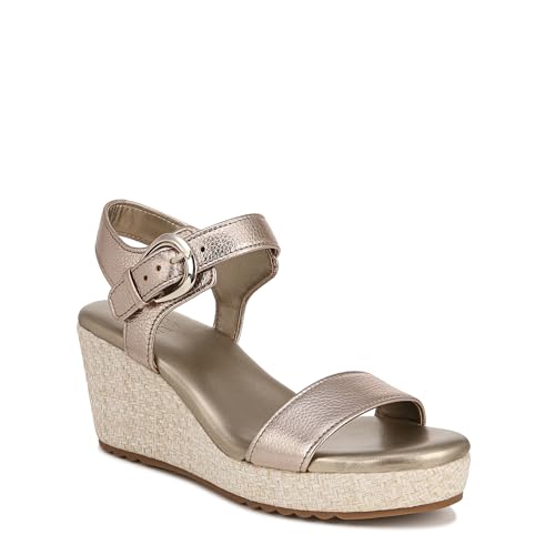 What to wear with silver wedge sandals
