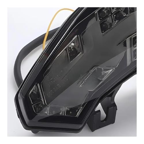 Feu arrière LED E11 homologué pour une intégration esthétique moto - 4