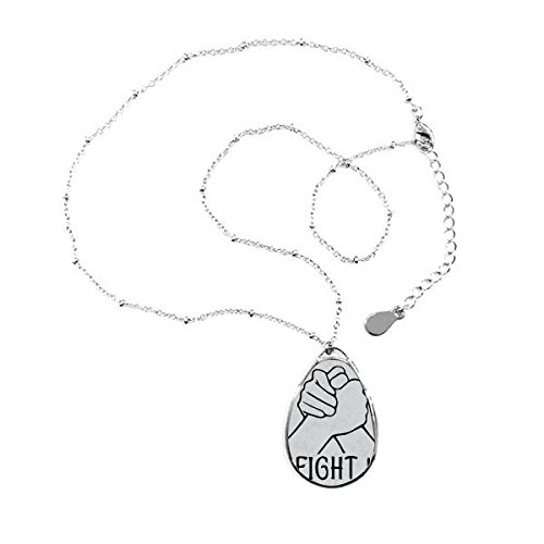 Collier poignet wrestling en goutte pour remplacer les bijoux banals par un symbole fort