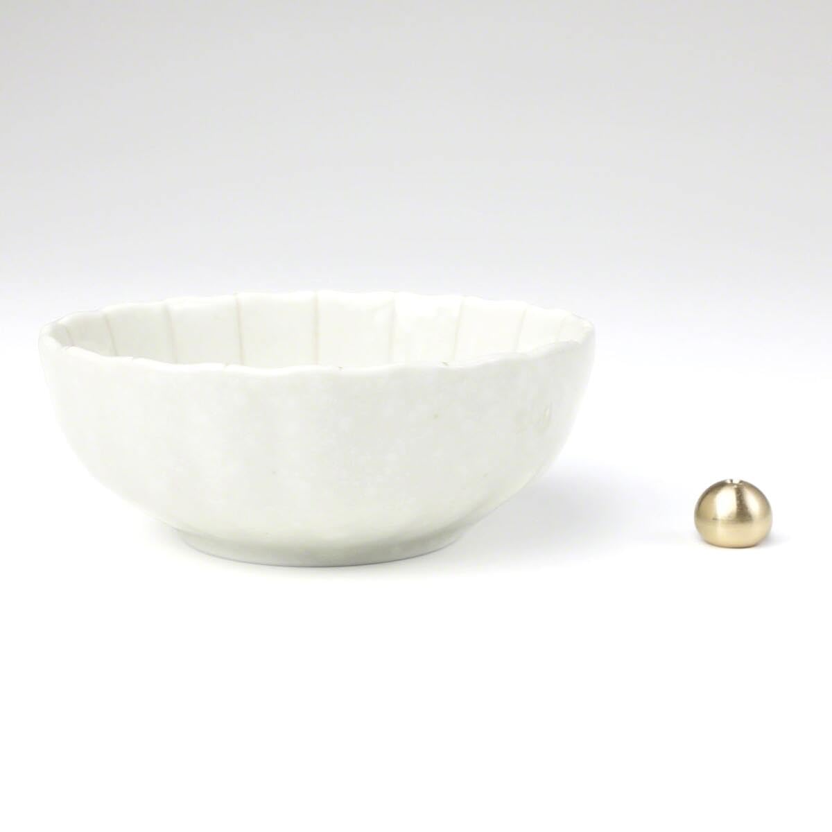 Asayu Japan Set Regalo Bastoncini a Basso Fumo e Portaincenso in Ceramica con Supporto in Ottone - Bastoncini di Incenso (Sakura + Tè verde Matcha) + Portaincenso a Loto Bianco Gift Set