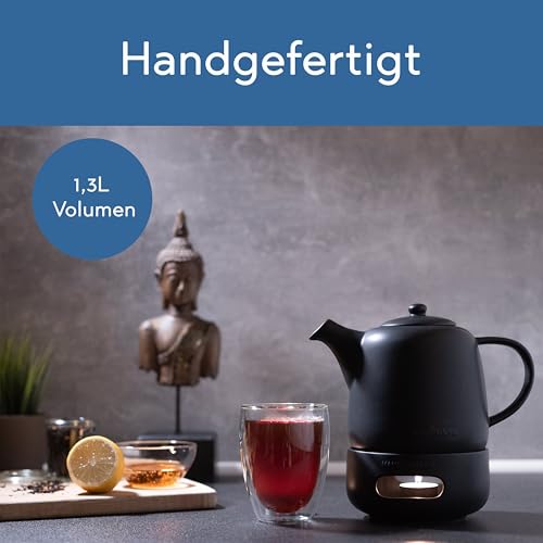 Hanseküche Teekanne mit Stövchen – Hochwertiger Teezubereiter mit Siebeinsatz herausnehmbar aus 304 Edelstahl – Design Teegefäß für Tee und Teebeutel Isolierkanne Teekocher, schwarz,Sieb Tea Pot