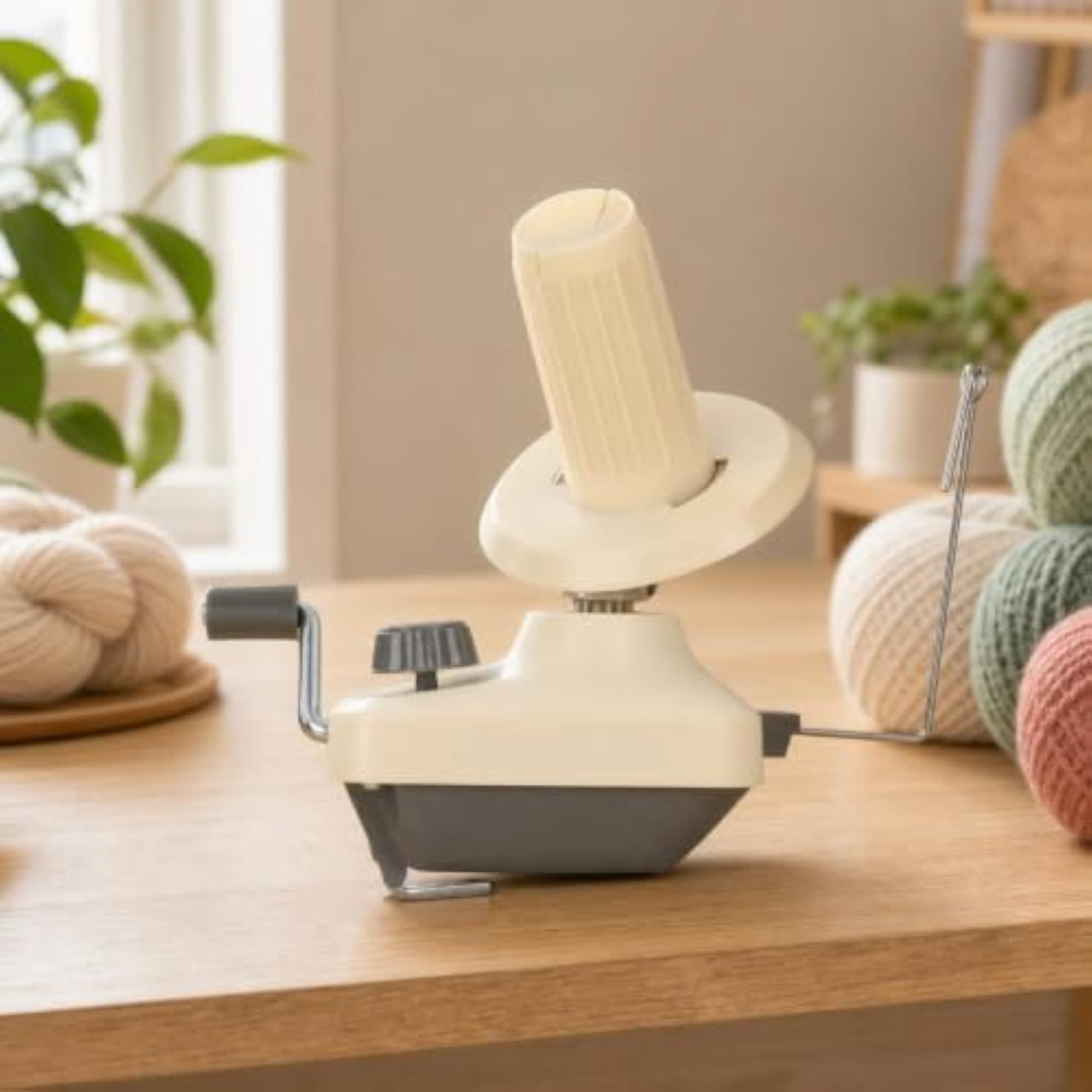 Manual Yarn Ball Winder with Tabletop Clamp, Portable Tool