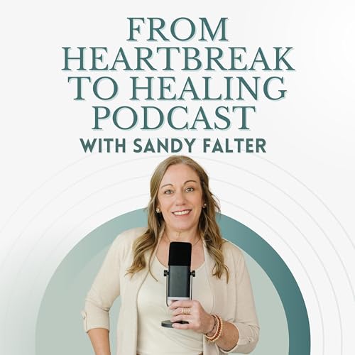 『From Heartbreak to Healing Podcast』のカバーアート