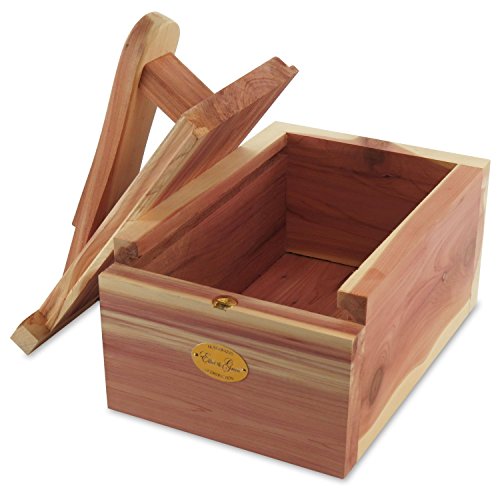 Hangerworld Natural Cedar Wood Shoe Shine Care Box with Foot Rest