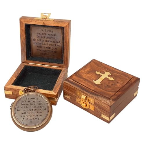 Brújula con caja de madera y grabado religioso miniatura 2