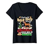 Photo Gallery donna cuocere cose e guardare film di natale con il mio cavallo maglietta con collo a v Photo Gallery donna cuocere cose e guardare film di natale con il mio cavallo maglietta con collo a v