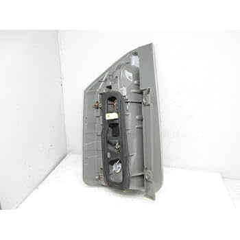 ヴォクシー ZRR70/75 右テールレンズ　81550-28593 ア502 ヴォクシー ZRR70/75 右テールレンズ 81550-28593 ア502