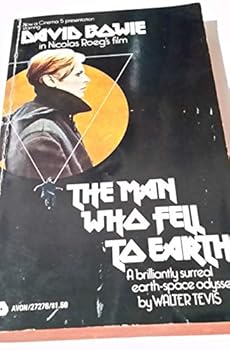 Paperback The Man Who Fell to Earth Book