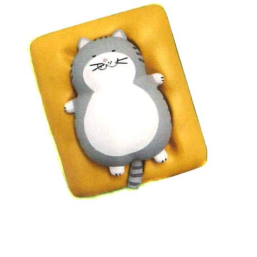 Amazon.co.jp: でぶねこ ぐーたらフィギュア ［2.サバ白(ぐーたら