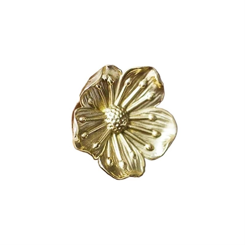 Boutons d'armoire laiton fleur de prunier doré pour relooker une cuisine ancienne