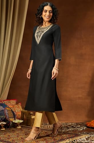 Image of Janasya Women's Black Chanderi Silk Yoke Embroidered Straight Kurta
