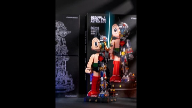 アトム高さ約56センチですあ 鉄腕アトム フィギュア 手塚プロダクション 高さ約30cm/重量867g 極美