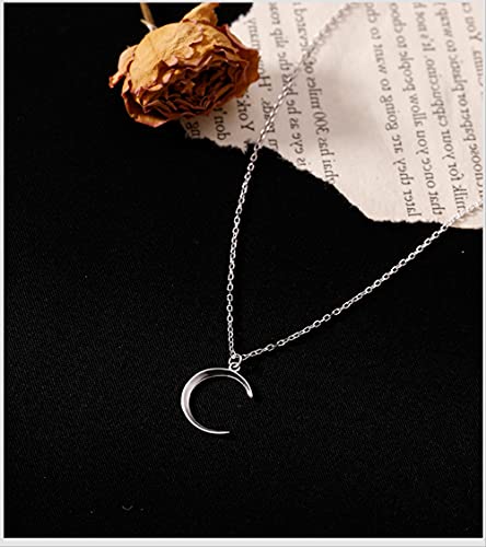 Collier lune chaîne de clavicule pour sublimer un cou dégagé