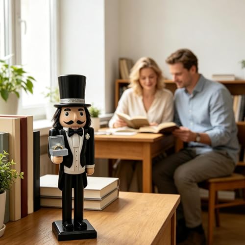Figurine casse-noisette mariage : décorer votre bibliothèque ou cheminée - 3