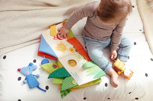 HABA 304129 - Blätterhäuschen, Stoffbuch ab 10 Monaten mit Reimen und vielen Spielelementen, inklusive Katze und Maus als Fingerfiguren, als Babygeschenk