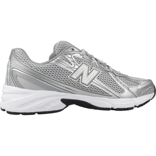 New Balance Men's 740 Trainers4