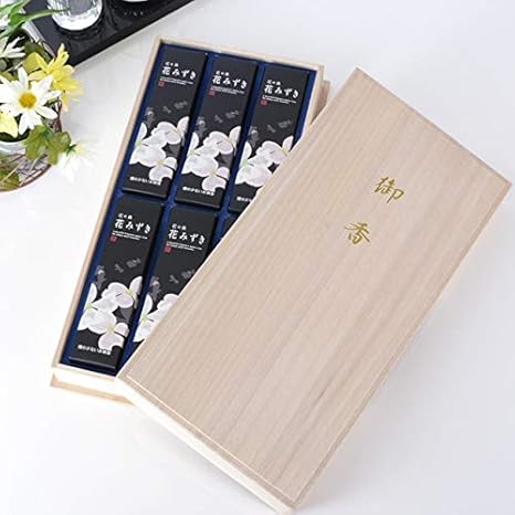 Amazon 進物用 お線香 花みずき 桐箱 サック6入 香り 甘い香り 煙り 微煙タイプ お供え 贈答 ギフト 喪中見舞い 喪中はがき お線香 進物線香 供物 表書き 御供 名前入れ 名前のみ 線香 オンライン通販