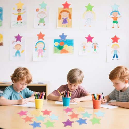 Penitue 108 Stück Bunte Papierstern Ausschnitte mit 120 Klebepunkten, 9 cm Großes Mehrfarbiges Papierstern Konfetti für Pinnwände Bastelarbeiten Wand und Kreidetafel Dekoration