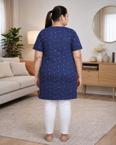 Image of In Love Women's All-Over Printed Cotton Plus Size Longline T-Shirt with Pockets