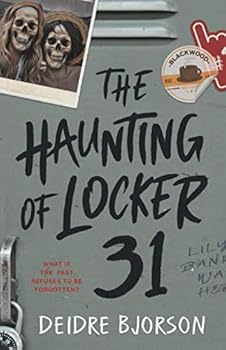 Paperback The Haunting of Locker 31 Book