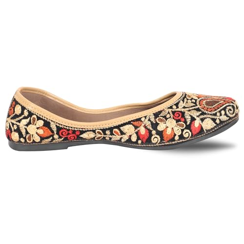 Image of DFR Women Embroidered Mojari Juttis