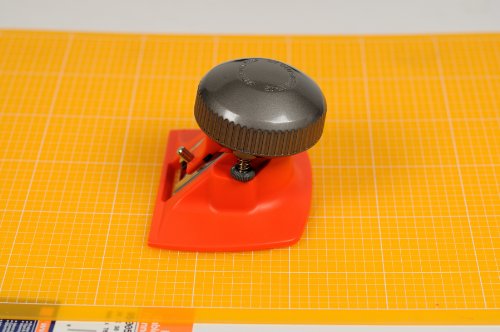 NT Professional Mat Cutter, 45 Degree Bevel Mat Board Cutter, 1 Cutter (MAT-45P), Aluminum Die-Cast Grip, Red by NT Cutter - Image 3