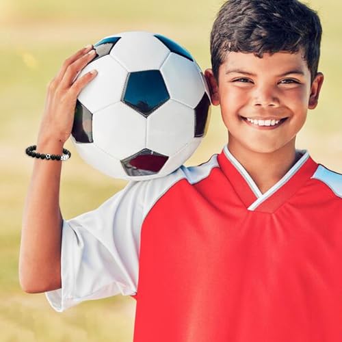 Casxyue Fussball Geschenke Jungen Fußball Armband mit Anfangsbuchstaben Anhänger Fußballfan Geschenke Naturstein Fußball Armband für Sohn Bruder Geburtstagsgeschenk Weihnachtsgeschenke für Junges (L)