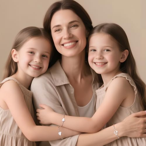 Image of DS Mother Daughter Bracelets Set,18K Gold Plated Stainless Steel Heart Jewelry for Women Girls,Mothers Day Gifts for Mom /Daughter,Adjustable Matching Bracelets for Mommy and Me gift box packaging
