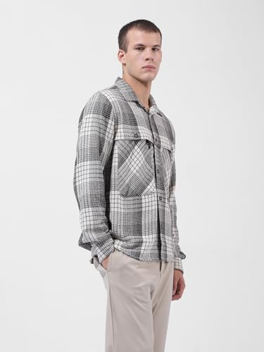 Image of THE INDIAN GARAGE CO Men Regular Fit Checkered Full Sleeves Cutaway Collar Casual Overshirt