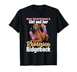 Questo non si frappone mai tra una ragazza e il suo design Rhodesian Ridgeback è ideale per gli amanti e i proprietari di Rhodesian Ridgeback.
