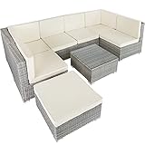 Mittelpunkt der Möbelgruppe ist der Tisch in Sitzhöhe mit der abnehmbaren Platte aus massivem Sicherheitsglas // Totalmaße Tisch (BxTxH): ca. 59,5 cm x 59,5 x 29 cm // Dicke Glasplatte: 5 mm.