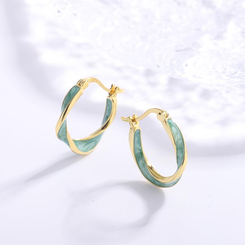 Boucles d'oreilles créoles légères parfaites pour le quotidien et les soirées