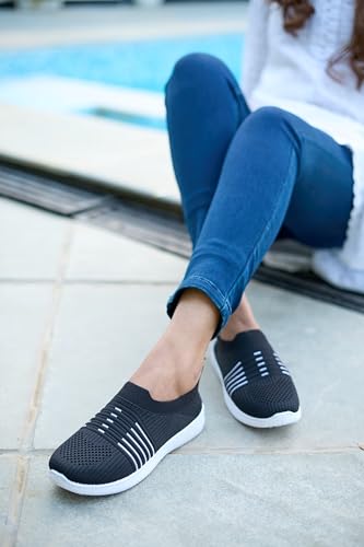 Image of Women's Trendy Sneakers - Fashionable Comfort for Every Step Alia-3