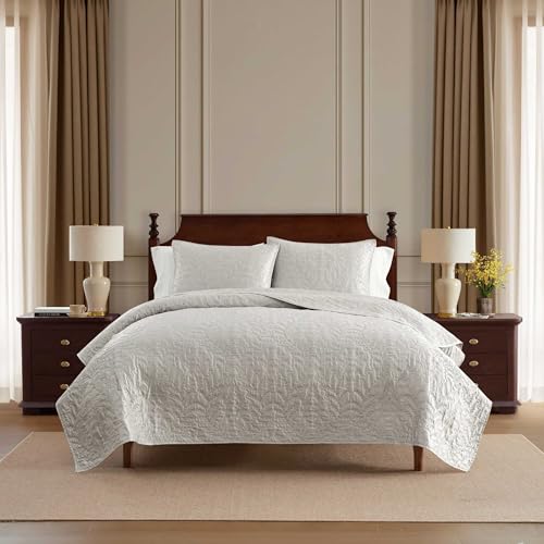 Image of Martha Stewart - King Size Quilt Set, Soft & Smooth Sateen Bedding with a Light and Breathable Feel, 3 Piece Bed Set with Matching Pillowcases (Fern Embroidery Grey)