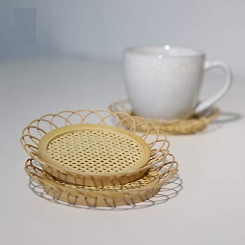 RISEON 4 PCS Vintage Rustic Hand-Woven Bamboo Rattan Coasters Drink Cupmats Table Placemats Retro Flower Shaped Coffee Coasters Boho Home Decor Gift (Style A)