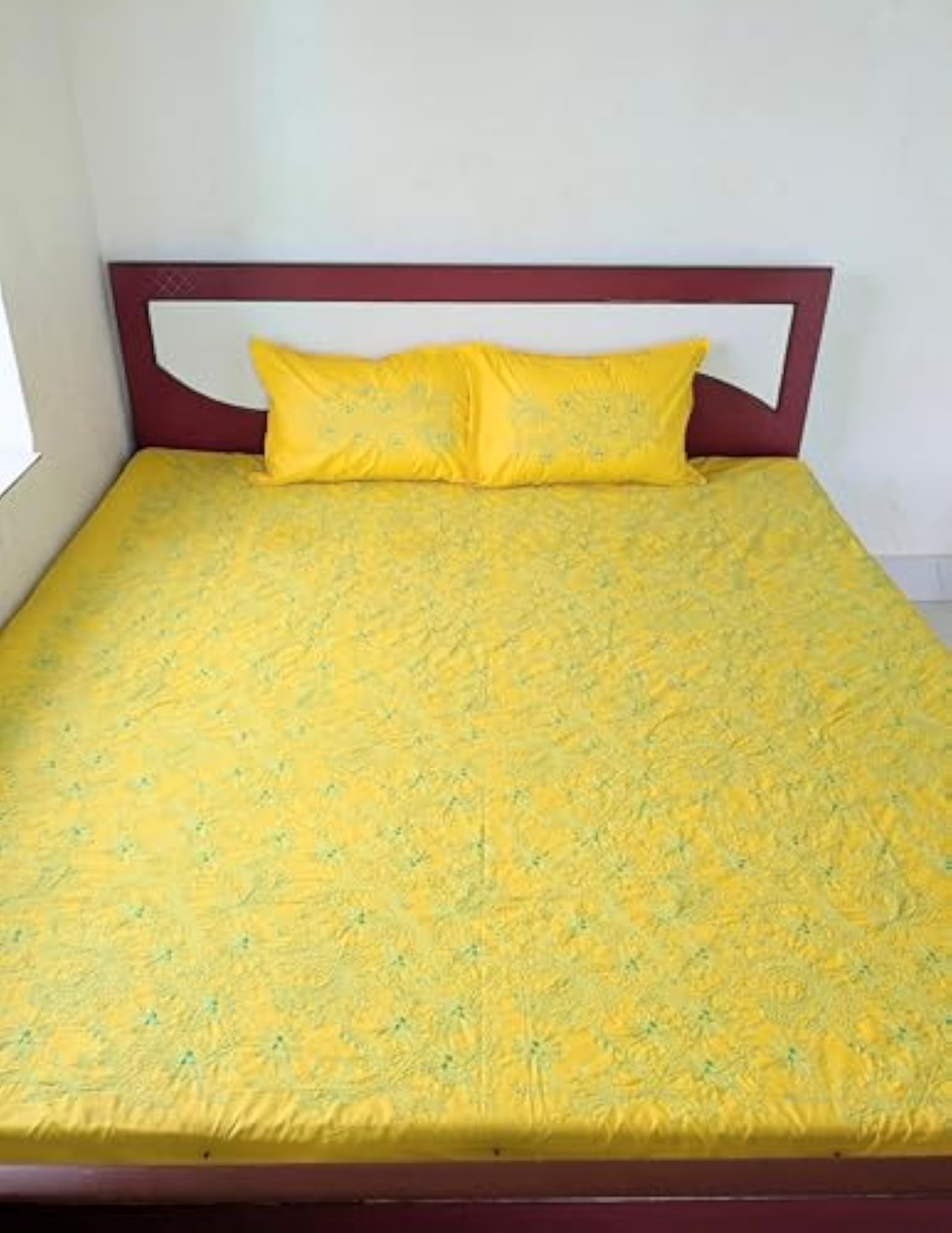 Pure Cotton King Size Bedsheet with 2 Pillow Covers