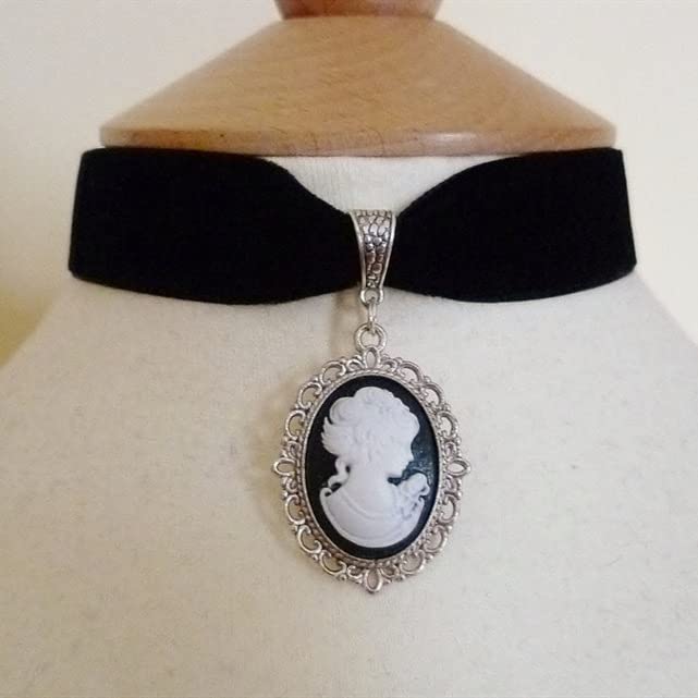 Black Velvet Princess Pendant Choker Necklace for Women Fashion Vintage Victorian Crystal Cameo Thick Chokers Punk Gothic Cool Necklaces Elegant Goth Steampunk Collar Christmas Birthday Halloween Gifts for Her2