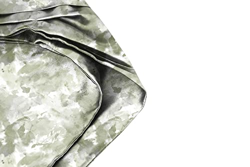 Image of BLACKSMITH Jacquard Microfiber Neckwear Ascot and Matching Pocket Square Set for Men