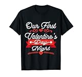 primo San Valentino coppia camicie - Questo simpatico pigiama abbinato Mr & Mrs Our First Valentine's Day Together 2022 coppie per adulti è un fantastico pezzo di abbigliamento da indossare per coppie sposate a San Valentino o anniversario di matrimonio
