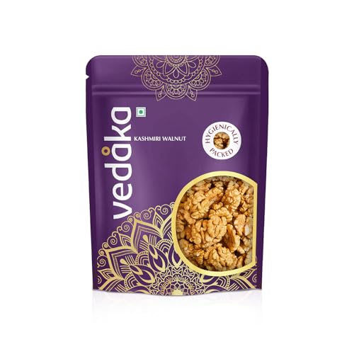 Image of Amazon Brand - Vedaka Walnut Kernels (Kashmiri Walnut) (500 G) | Walnut Without Shell | 100% Natural | Travel Snack | Indian Snack