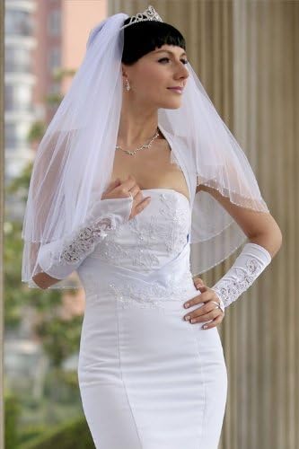 Bridal Veil Diamond (Off) White 2 Tiers Fingertip Length Edge Trimmed In Beads