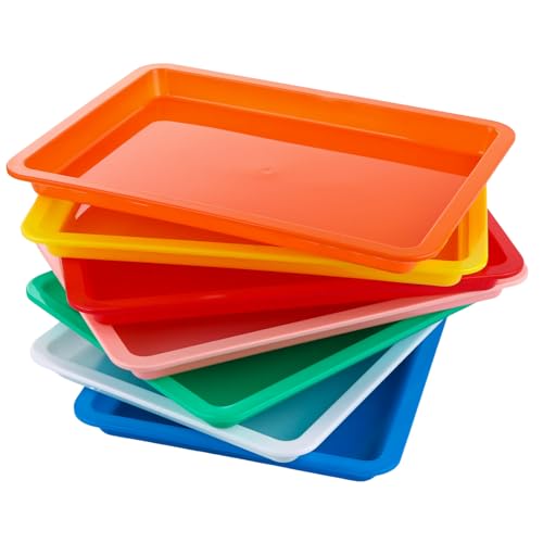 JMIATRY Lot de 14 plateaux de service antidérapants en plastique multicolore, 34 x 25 x 3 cm, 7 couleurs, plateau d'activités artistiques pour la maison, l'école, les travaux manuels et les projets de