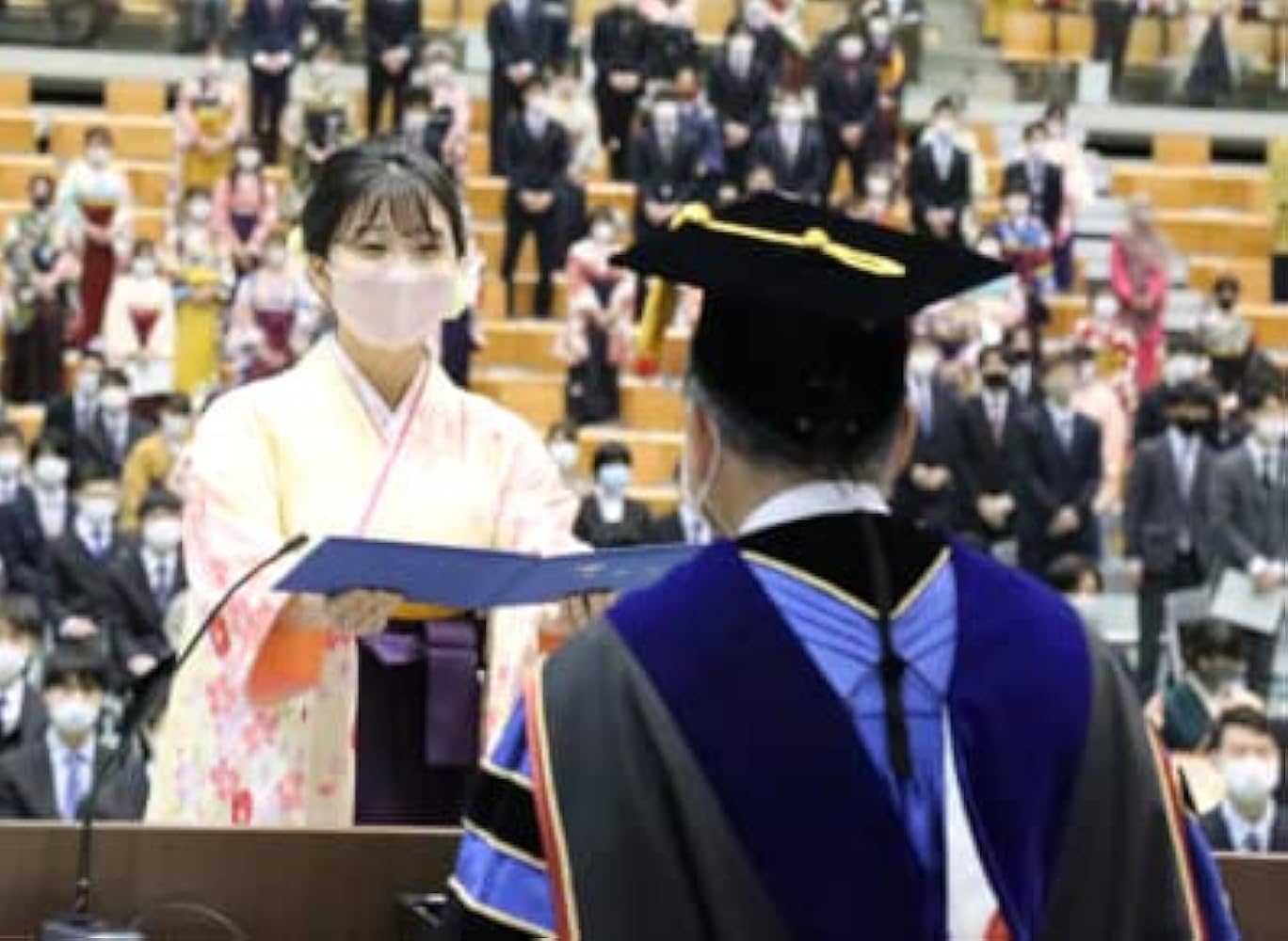 白百合女子大学　卒業式 ガウンと帽子 セット Jostens 白百合女子大学 卒業式 ガウンと帽子 セット Jostens