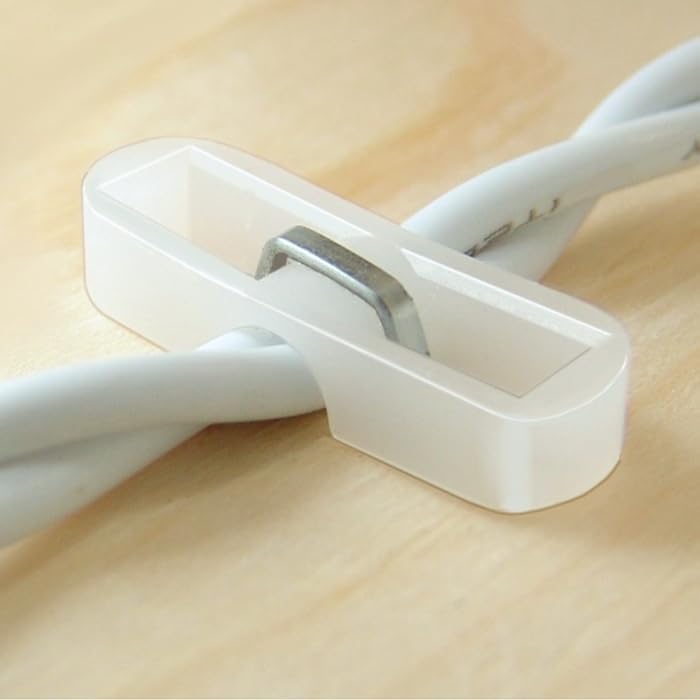 Miniatura 5 de Surebonder 15030C - Grapas y aisladores de luz para luces de Navidadvacaciones y cable de bajo voltaje, 60 grapas y 30 aisladores blancos, paquete