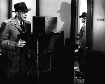 The Big Sleep 1946 Humphrey Bogart hides from henchman in office 11x14 poster