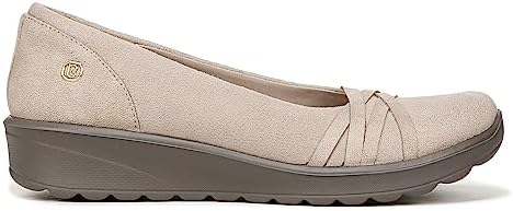 BZees Womens Goody Slip On Beige 7.5 M | Image 1